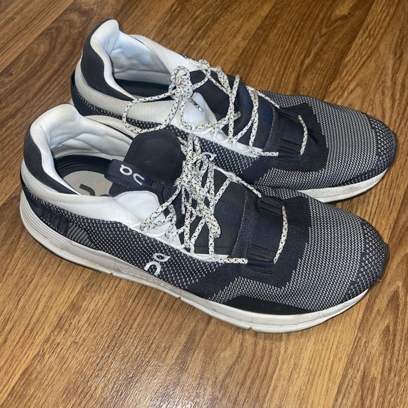 Black And White On Cloud Nova Men's Size 11.5